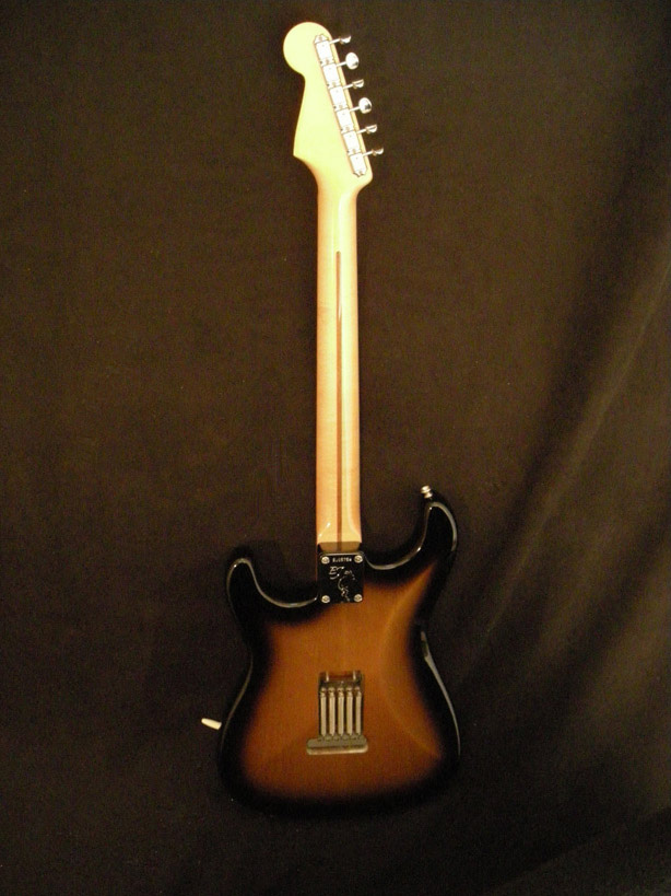 Paramount Guitars Instrument detail Fender Eric Johnson Strat